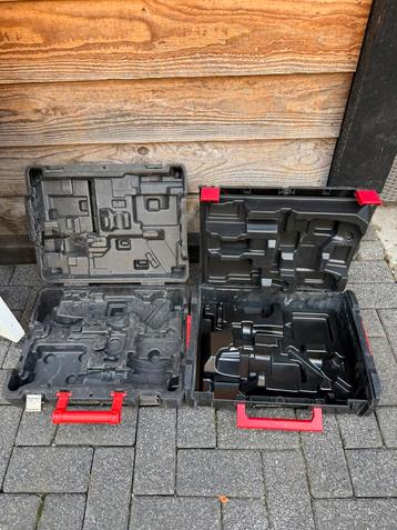 2 milwaukee koffers en 2 inlays beschikbaar voor biedingen