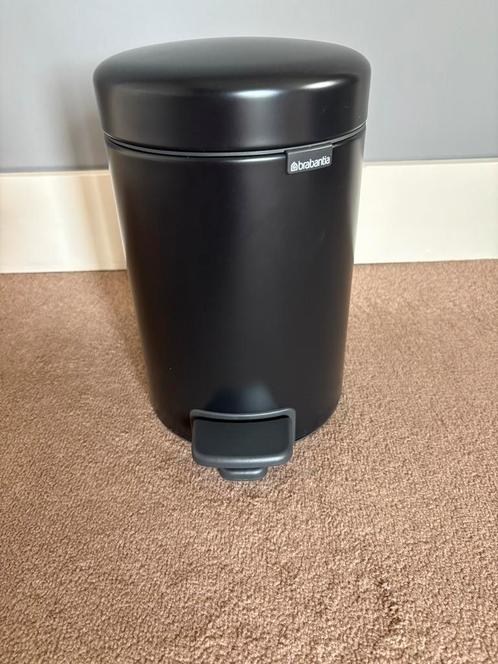 Brabantia pedaalemmer zwart 3 lite, Huis en Inrichting, Woonaccessoires | Prullenbakken, Zo goed als nieuw, Metaal, Minder dan 50 cm