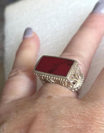 Maat 17 - Robuuste zilveren (925) ring / pinkring RODE STEEN beschikbaar voor biedingen