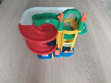 FisherPrice parkeergarage beschikbaar voor biedingen