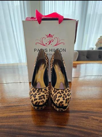 Paris hilton pumps beschikbaar voor biedingen