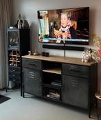 Metalen dressoir/tv meubel met mangohout, Huis en Inrichting, Kasten | Dressoirs, Ophalen, 150 tot 200 cm, Zo goed als nieuw, Metaal