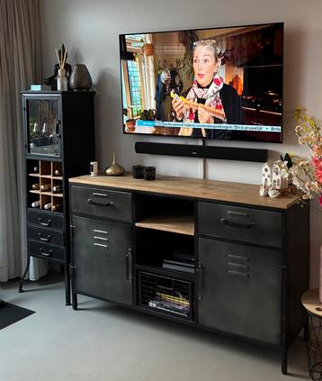 Metalen dressoir/tv meubel