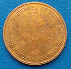 Honderd jaar vorstinnen op munten en penningen - 1990, Verzenden, Overige materialen, Nederland