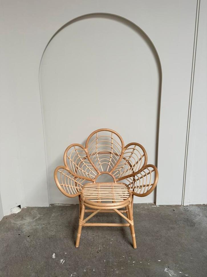 Rotan Bloemenstoel Lotus, Huis en Inrichting, Stoelen, Zo goed als nieuw, Eén, Riet of Rotan, Bruin, Ophalen