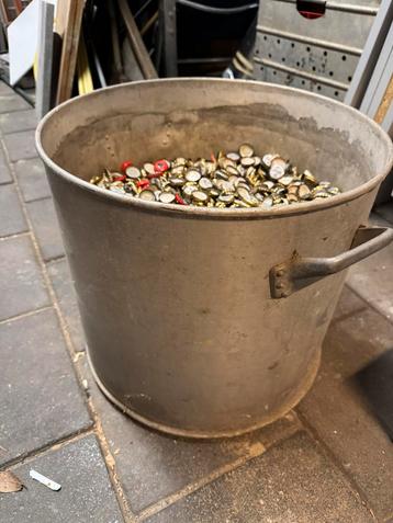 Partij bierdopjes bierdoppen Warsteiner Oa beschikbaar voor biedingen