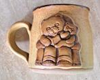 vintage Staffordshire keramiek reliëf beer beker, Ophalen of Verzenden