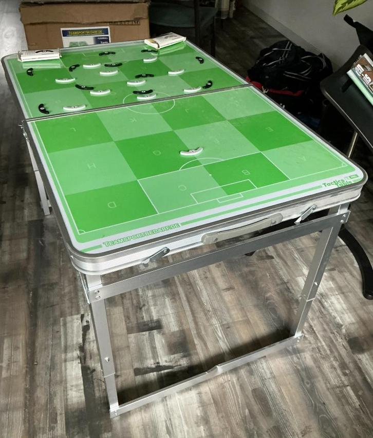 Tactiekbord voetbal 70 x 110 cm - in hoogte verstelbaar, Sport en Fitness, Voetbal, Gebruikt, Overige typen, Ophalen