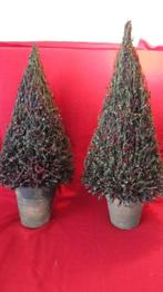 2  MOOIE / BOOMPJES / met RODE BESJES / in POT, Ophalen of Verzenden, Zo goed als nieuw