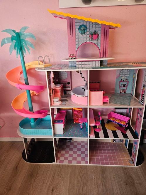 LOL Huis, Kinderen en Baby's, Speelgoed | Poppenhuizen, Zo goed als nieuw, Ophalen of Verzenden