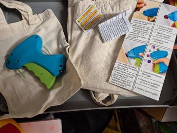 Kajinker met materiaal beschikbaar voor biedingen