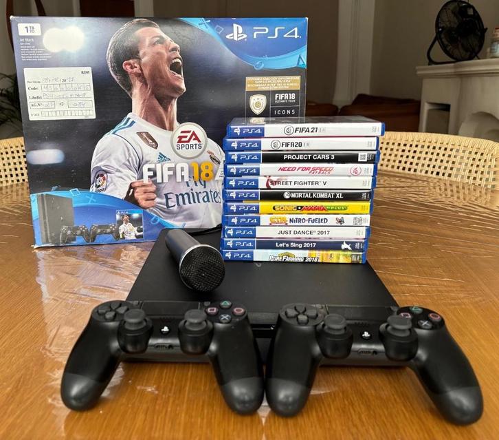 PS4 - 2 CONTROLLERS - 11 GAMES - MICRO, Spelcomputers en Games, Spelcomputers | Sony PlayStation 4, Zo goed als nieuw, Slim, 1 TB