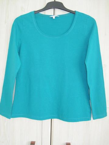 Basic T-shirt Mt L beschikbaar voor biedingen