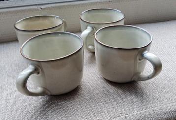 Set van 4 grote mokken Ø:19cm H: 8cm beschikbaar voor biedingen