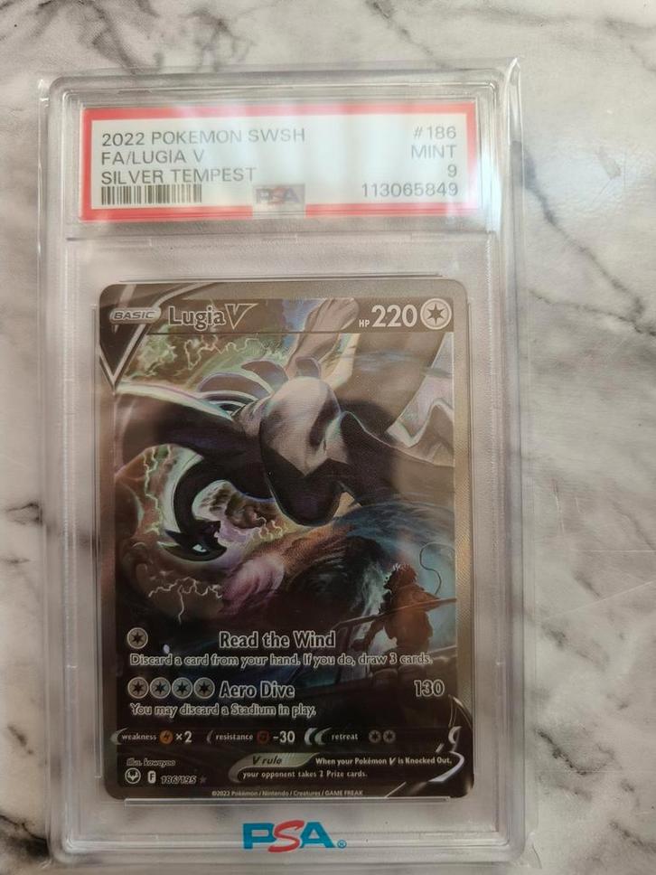 Lugia V PSA 9 - Silver Tempest 186/195, Hobby en Vrije tijd, Verzamelkaartspellen | Pokémon, Zo goed als nieuw, Losse kaart, Foil