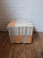 Hocker met hoes van oude deken, Ophalen of Verzenden, Zo goed als nieuw, Vierkant