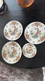 Wedwood borden 24  cm, Antiek en Kunst, Antiek | Servies los, Ophalen of Verzenden