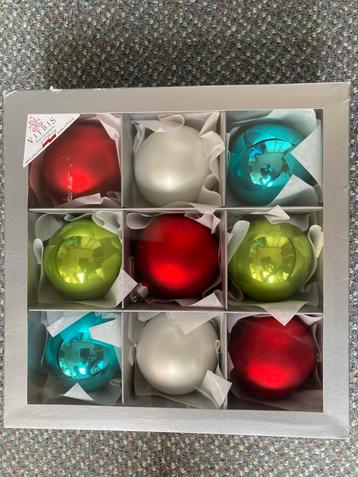 Nieuw in doos 9 gekleurde glazen kerstballen Vitbis Polen beschikbaar voor biedingen