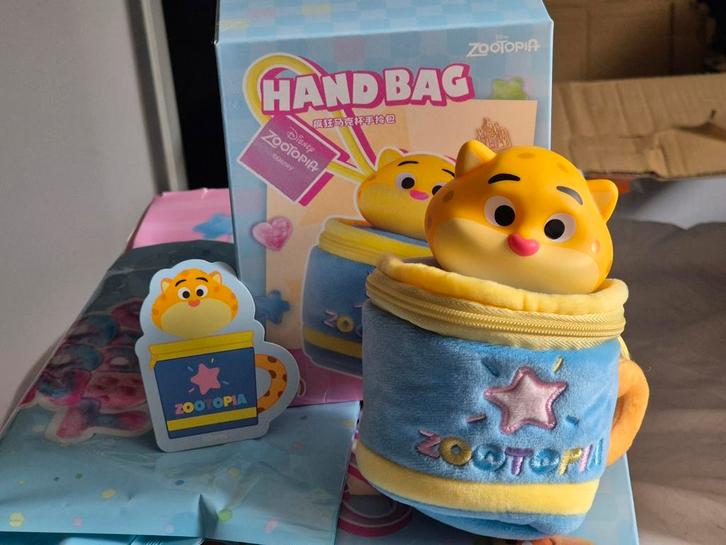 Disney Zootopia Zootropolis Clawhauser tas sleutel hanger, Verzamelen, Sleutelhangers, Zo goed als nieuw, Knuffel of Figuurtje