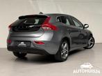 Volvo V40 2.0 T2 Momentum PANODAK NAVI PDC 17"LMV TREKHAAK, Voorwielaandrijving, 65 €/maand, Stof, Gebruikt