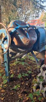 Grote betonmolen, Ophalen