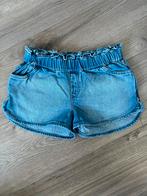 Short - maat 128 - Vingino, Kinderen en Baby's, Kinderkleding | Maat 128, Broek, Meisje, Ophalen of Verzenden, Zo goed als nieuw