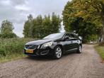 Volvo V60 Summum T3 Start/stop 150pk 2011 Zwart, Auto's, Volvo, Voorwielaandrijving, 1596 cc, 15 km/l, 74 €/maand