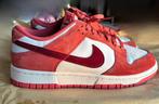 Nike Dunk Low Valentine’s Day Maat 40.5 (US 9), Kleding | Dames, Schoenen, Nike, Ophalen of Verzenden, Roze, Sneakers of Gympen