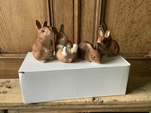 NIEUW srt van 4 verschillen konijnen beeldjes konijntjes, Huis en Inrichting, Woonaccessoires | Overige, Nieuw, Ophalen of Verzenden