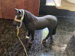 Schleich paard met halster, Verzamelen, Dierenverzamelingen, Ophalen of Verzenden, Zo goed als nieuw, Paard, Beeldje of Figuurtje