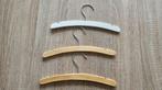 Houten kleerhangers voor baby/kinderkleding., Ophalen, Zo goed als nieuw, Hout, Kinderen
