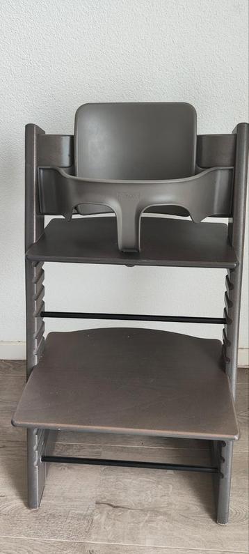 Stokke Tripp trapp babyzitje in doos, stoelverkleiner beschikbaar voor biedingen