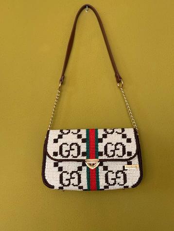 Handgemaakte Schoudertas - Gouden Details & Bruine Voering beschikbaar voor biedingen