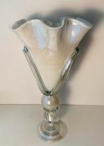 Grote glazen vaas van Krosno, Gebruikt, 50 tot 75 cm, Wit, Ophalen of Verzenden