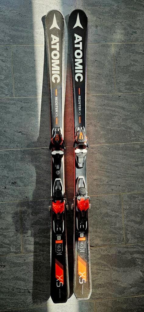 Atomic Redster X5 ski's ski nette staat.

Atomic Redster X5, Sport en Fitness, Skiën en Langlaufen, Zo goed als nieuw, Ski's, Atomic
