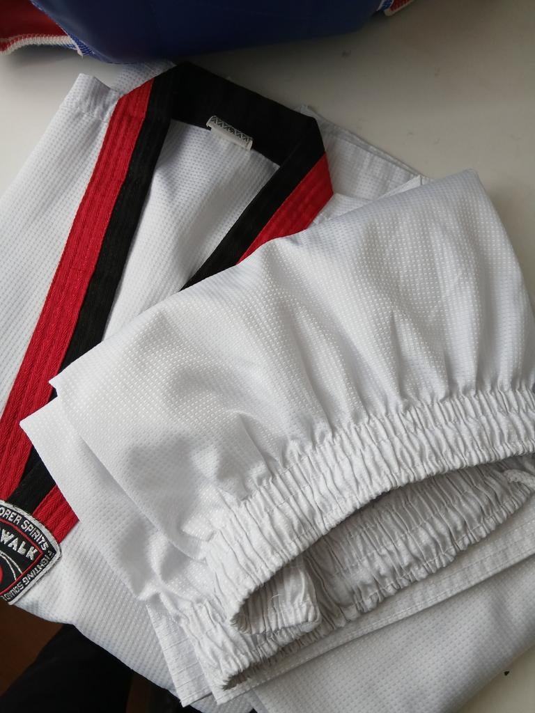 Taekwondo pak Airwalk maat 150, Ophalen of Verzenden