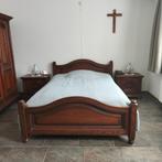 Slaapkamer meubilair: Eiken tweepersoonsbed, twee nachtkastj, Ophalen, Gebruikt, Tweepersoons, 200 cm