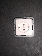 Jung WCD wandcontactdoos wit nieuw enkel, Ophalen of Verzenden, Nieuw, Stopcontact