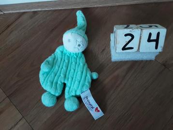 Prenatal spook tutpopje mint groen met ster op oog  beschikbaar voor biedingen