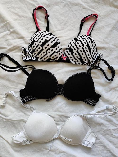 3 stuks tiener bh's van Boobs & Bloomers maat 70A, Kleding | Dames, Ondergoed en Lingerie, BH, Ophalen