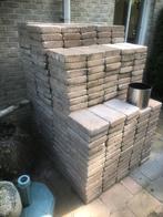 Bestrating gebruikt ca. 35 m2 2 kleuren 4 formaten, Tuin en Terras, Ophalen, Gebruikt, Klinkers, 10 m² of meer