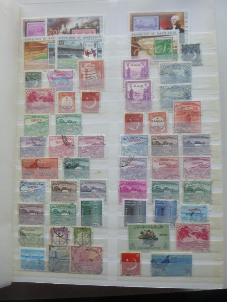 Dik stockboek 48 pagina's vol Opper Volta, Pakistan,, Postzegels en Munten, Postzegels | Volle albums en Verzamelingen, Buitenland