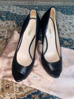 Prada Pumps - Maat 36.5 - Zwart, Kleding | Dames, Schoenen, Ophalen of Verzenden, Zo goed als nieuw, Zwart, Pumps