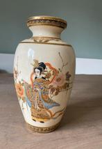 Japanse Satsuma Vaas met Geisha Decoratie, Ophalen of Verzenden