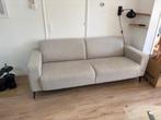 Moderne grijze bank met zwarte metalen poten, Ophalen, 75 tot 100 cm, Zo goed als nieuw, Rechte bank