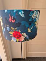 Stijlvolle staande lamp met bloemenprint, Huis en Inrichting, Lampen | Vloerlampen, Ophalen, Zo goed als nieuw, Metaal, Modern