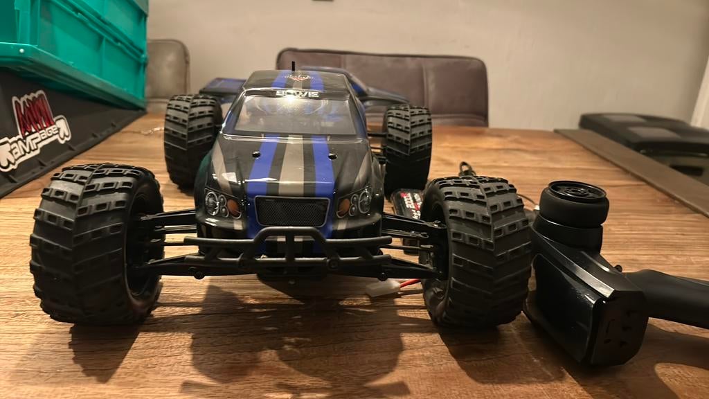 Himoto MT-303 Bowie, Hobby en Vrije tijd, Modelbouw | Radiografisch | Auto's, Ophalen, Overige schalen, Auto offroad