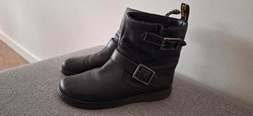 Dr. Martens 41 beschikbaar voor biedingen
