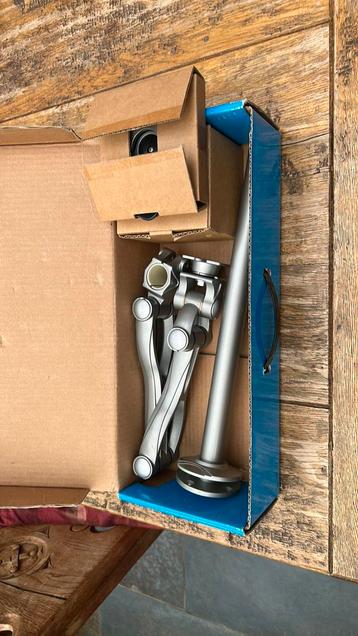 LCD Monitorarm aluminium Nieuw! beschikbaar voor biedingen