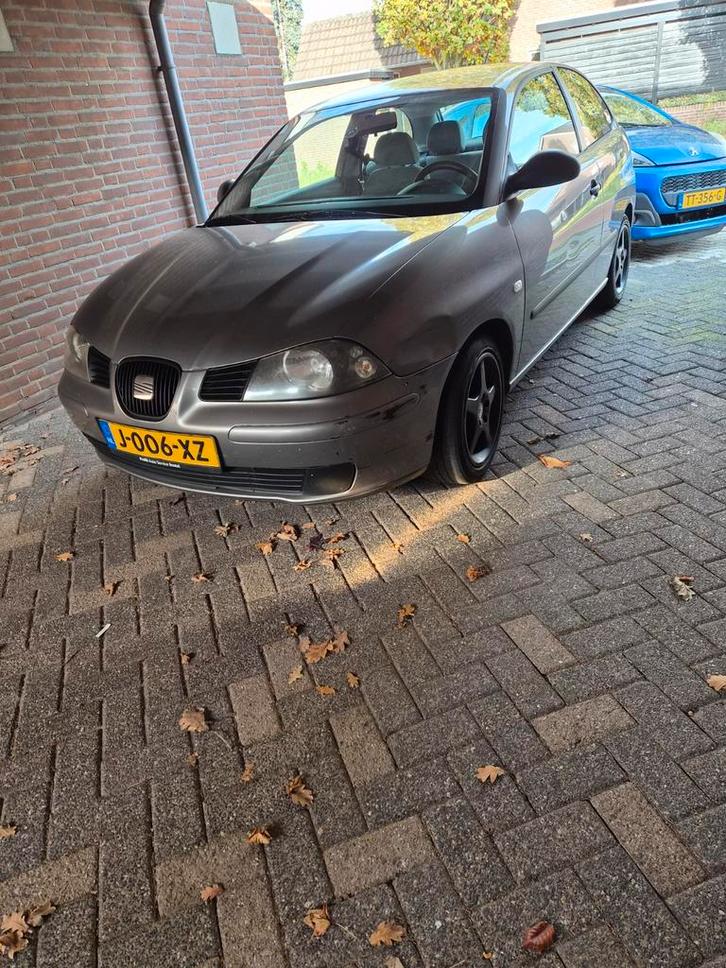 Seat 2003, Auto's, Seat, Particulier, Ibiza, Benzine, Hatchback, Handgeschakeld, Geïmporteerd, Zilver of Grijs, Ophalen